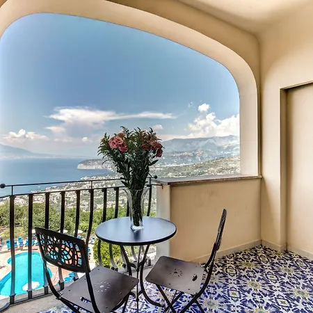 Grand Hermitage Hotel 4*