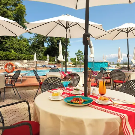 Ξενοδοχείο Grand Hermitage 4*